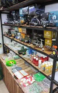 عرضه انواع محصولات ماهیگیری