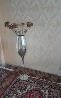 گلدان طلایی