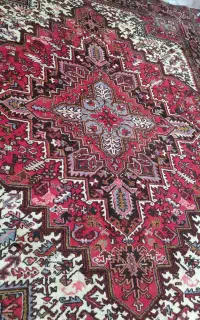 فرش دستباف نه متری ،کاملا سالم