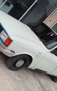 پیکان وانت مدل ۸۳