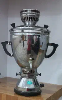 سه تاسماورگازی سالم ویک سماورنفتی
