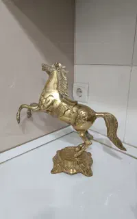 اسب تمام برنزی سنگین