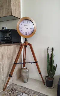 ساعت ایستاده