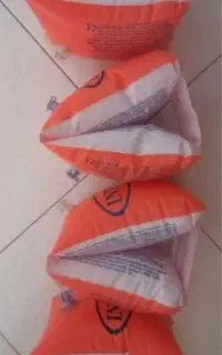 بازوبند شنا ۲ جفت و عینک شنا