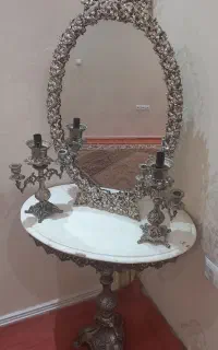 آینه و شمعدان در حد نوع