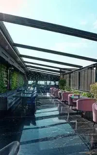 باریستا و کمک باریستا و میزبان
