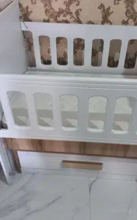 تخت کنارمادر