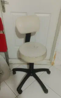 صندلی گردون چرخ دارآرایشگر