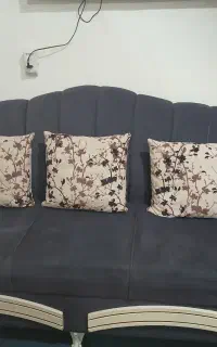 مبلمان ۸نفره همراه ۳ میز عسلی