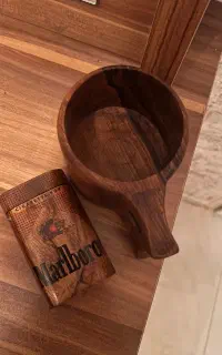 لیوان و جا سیگاری