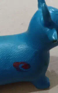 گاو پلاستیکی