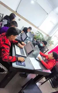 آموزشگاه فرهنگی هنری تابان در  خیابان اصلی قائمیه
