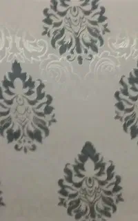 پشتی قرمز با روکش طلایی