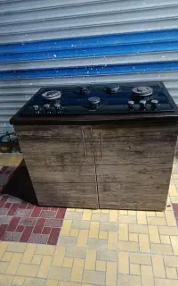 گاز پنج شعله رومیزی با کابینت زیرش