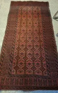 تعدادی قالیچه و گلیم