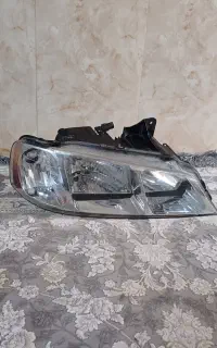 یک عدد چراغ جلو پارس ی عدد چراغ خطر