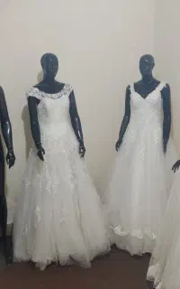فروش لباس عروس و خنچه عقد و مانکن و ...
