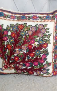 کوسن پته دوخت ظرفت اماده. ۲۰۰۰۰