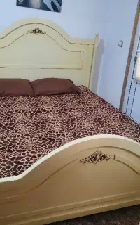 فروش تخت خواب دو نفره در حد نو