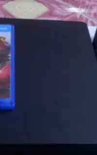 Ps4 اسلیم 500 گیگ همراه با دو دسته