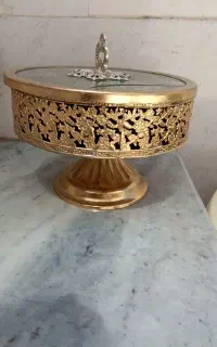شکلاتخوری طلایی