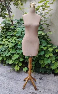 مانکن بلوز دامن