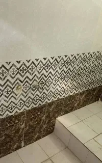 مغازه تجاری پایین تراز دانشگاه۱۲
