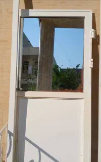 درب سرویس بهداشتی