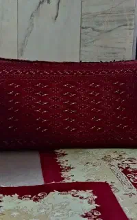 پشتی دستباف در حد نو مناسب