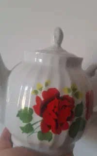 قوری چینی زیبا