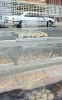 استخدام نیرو جهت کار در شیرینی فروشی