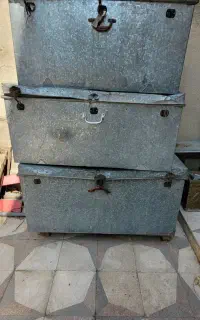 صندوق فلزی چمدانی