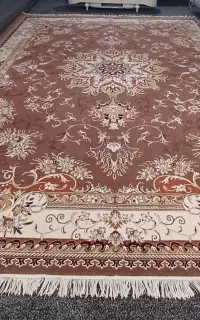 یک عدد فرش ۱۲ متری