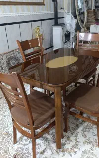 میزچهارنفره