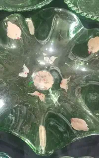 ظروف شیشه ای قدیمی