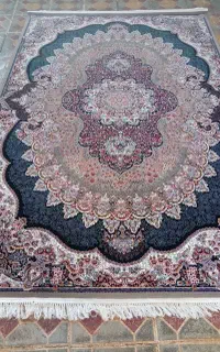 فرش 700 شانه ماشینی دستباف گونه 6 متری