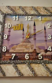 ساعت دیواری رزینی دست‌ساز