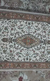 پشتی طرح قالی کاشان