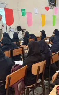 کلاس جمع‌بندی فیزیک دوازدهم با دکتر صحبت‌زاده.