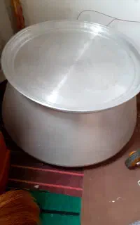 دیگ روحی بزرگ قدیمی