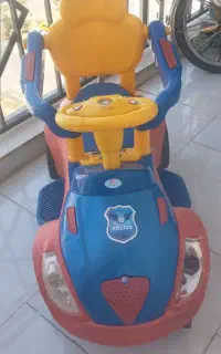 ماشین چهارچرخ