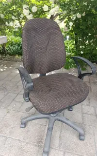 صندلی چرخان اداری