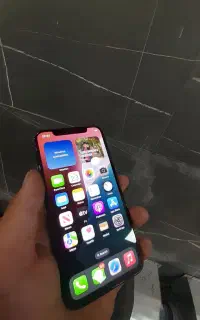 آیفون xs درحد و به قیمت