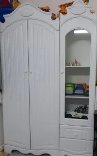 ویترین و کمد لباس کودک