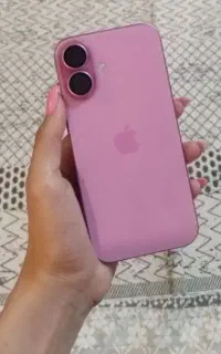 آیفون۱۶ نرمال صورتی
