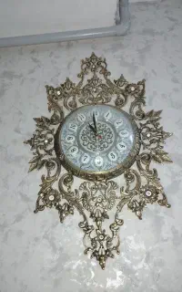 ساعت برنز سنگین در حدنو