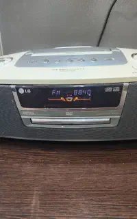 رادیو کاست و سی دی ال جی