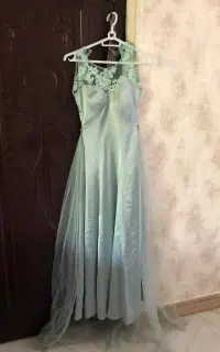 تعدادی لباس مجلسی نو در حد نو