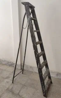 نردبان پله ای فلزی