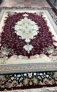 یک جفت فرش ۱۲ متری زرشکی